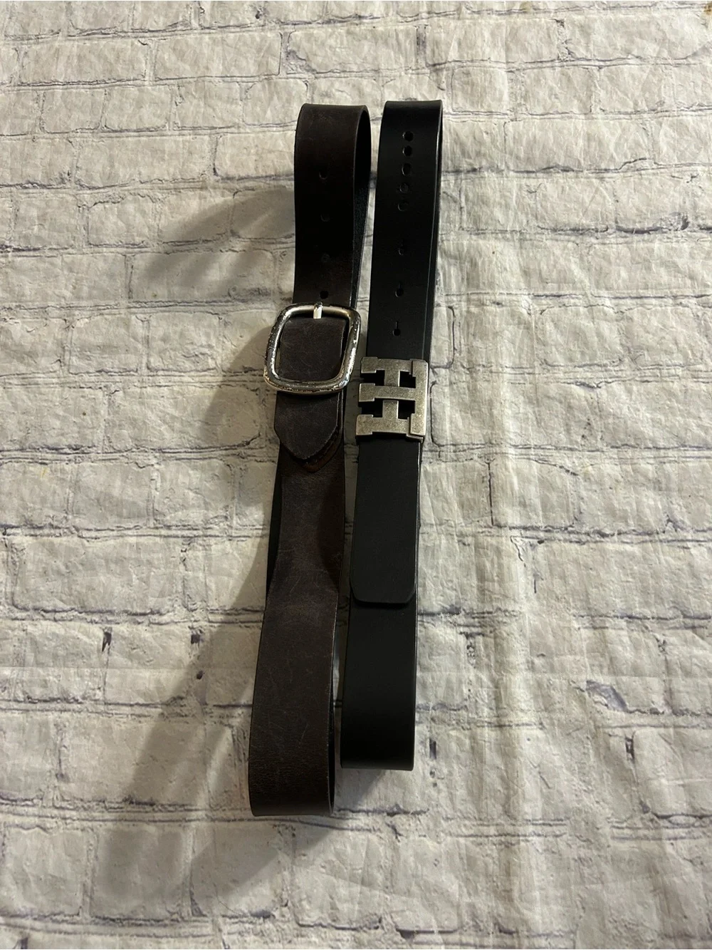 TOMMY HILFIGER DK BROWN LEATHER SIZE MEDIUM & PEPE JEANS TOMMY BUCKLE 36 BELTS